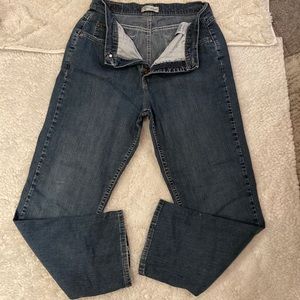 Lee riders relaxed, fit women’s jeans size 10 petite. Great condition.
